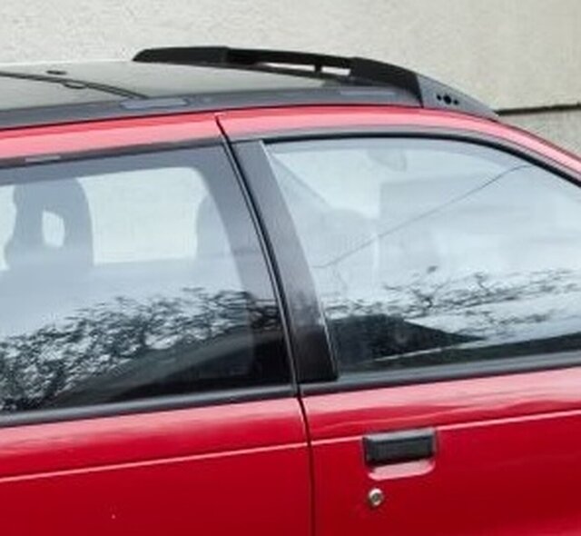 Mitsubishi Colt 1990-exterior-door-pillar – image 3 of 5