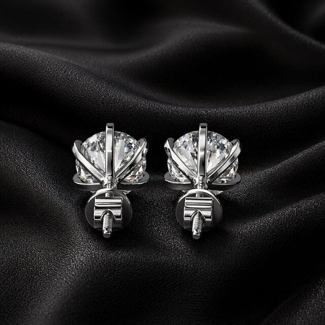 3D model of Luxury Diamond Stud Earrings