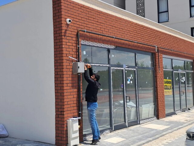 Glazed Joinery | Brick Facade Interface – image 3 of 3