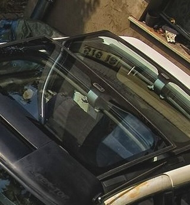 Mitsubishi Colt 1990-Sunroof-Handle – image 4 of 6
