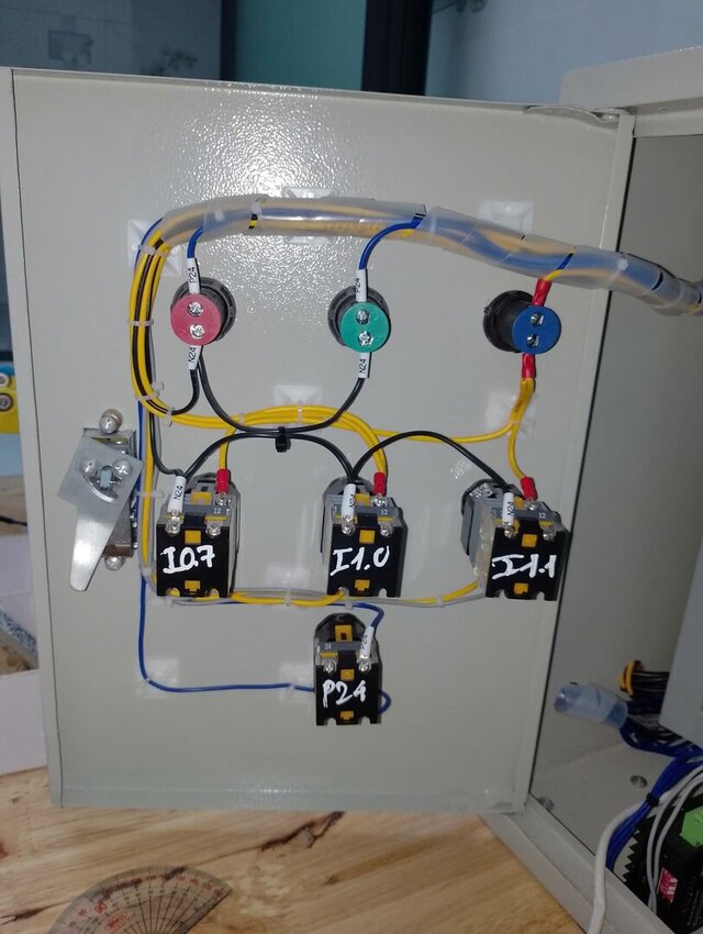 3D model of QR Code Product Sorting Model Using PLC and Robotic Arm 3 DOF