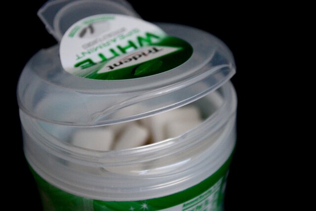 Trident Gum Container Redesign – image 7 of 10