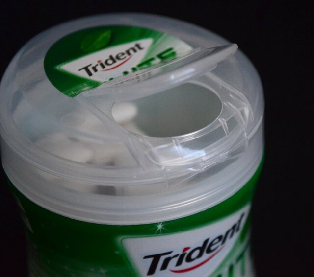 Trident Gum Container Redesign – image 5 of 10