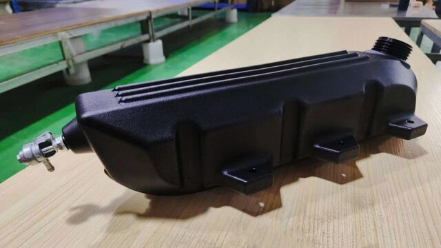 3D model of Motorized snowboard: design and engineering of components.