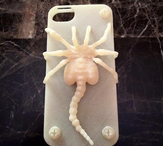 Alien-Phone-Case-Hugger-by-Sabrina-min | Cad Crowd Alien-Phone-Case-Hugger-by-Sabrina-min