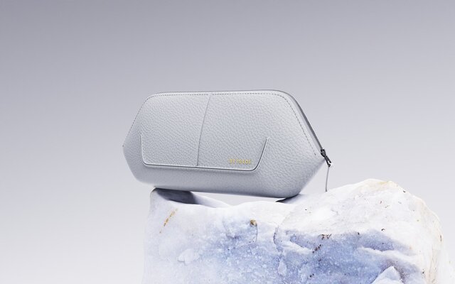 I will design handbag or clutches for your brand image 6