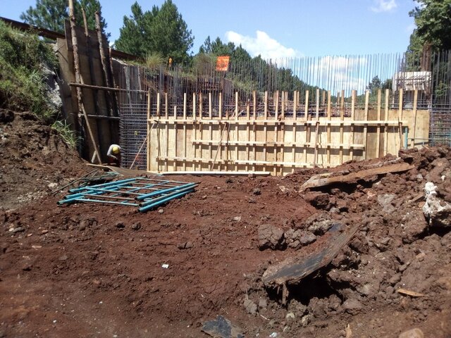 I offer analysis, design, and planning of urban bridges and drainage culverts